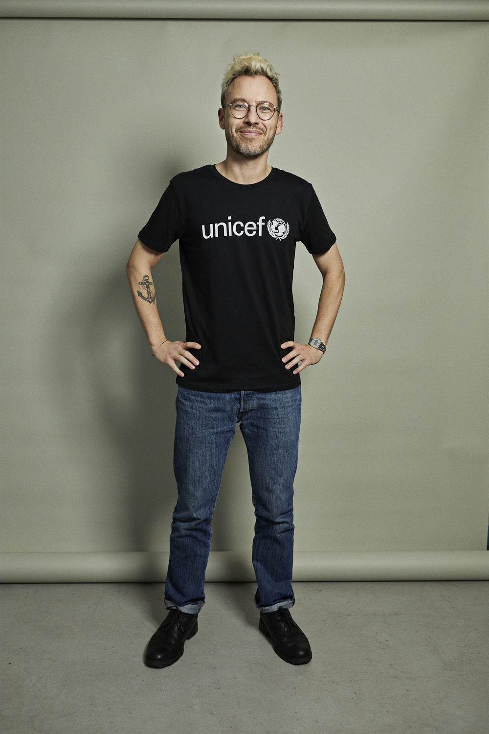 diagonal Blive opmærksom Bytte Køb sort UNICEF t-shirt til herre | UNICEF Danmark